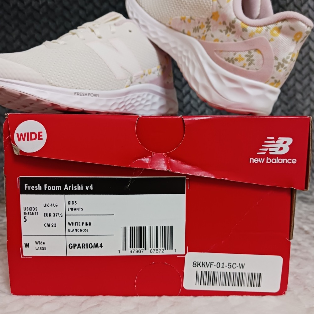 New Balance Fresh Foam Arishi v4 Big Kids Wide Running Shoes White Pink Size 5 - Picture 11 of 12